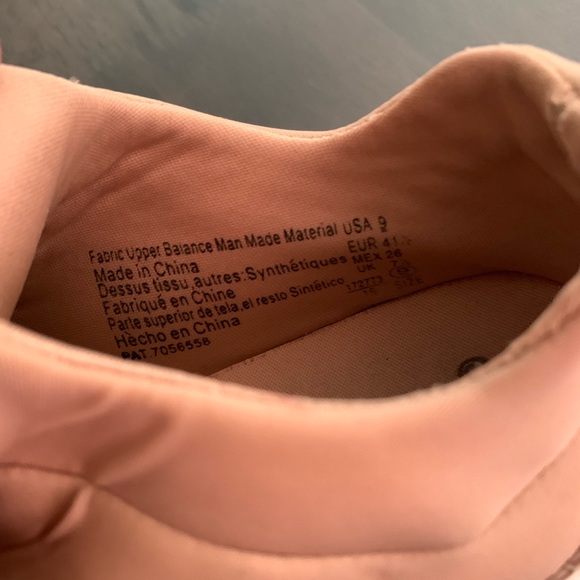 Mauve/Pink shoes 👟 - Picture 5 of 6